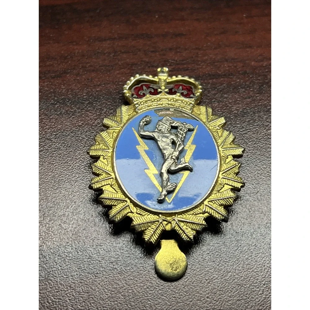 Canadian Forces Signals Communications Branch Cap Badge